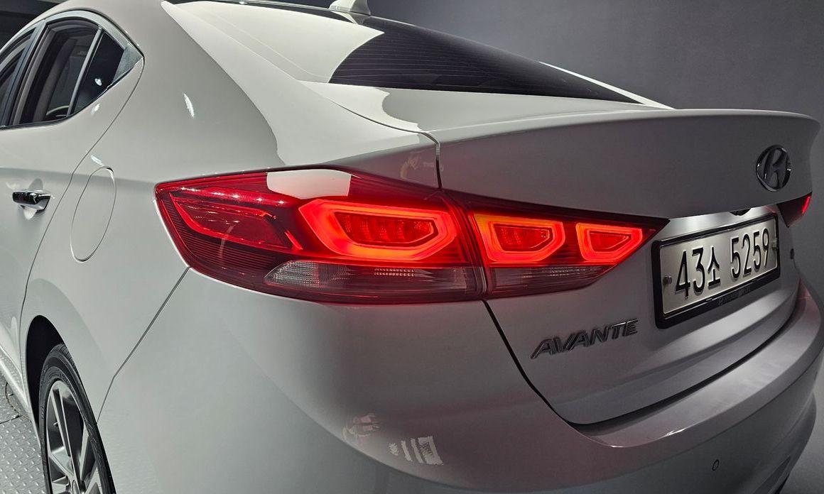 Hyundai AVANTE 2018