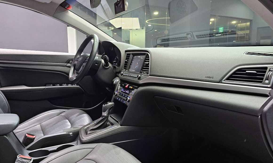 Hyundai AVANTE 2018