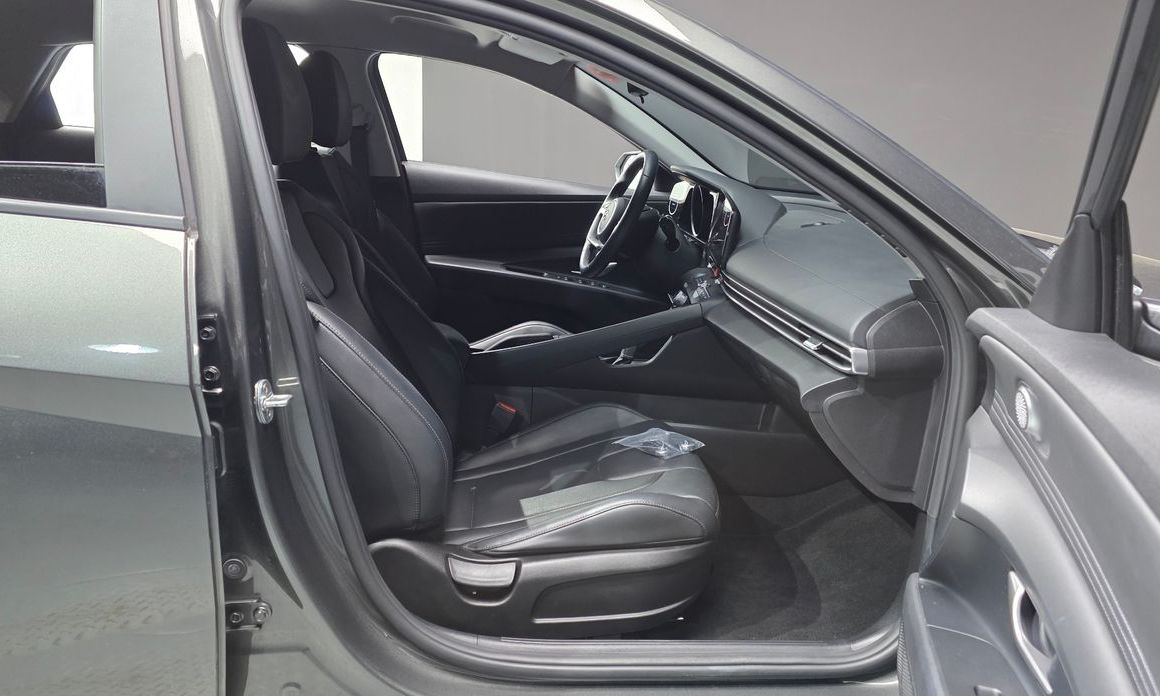 Hyundai AVANTE 2021
