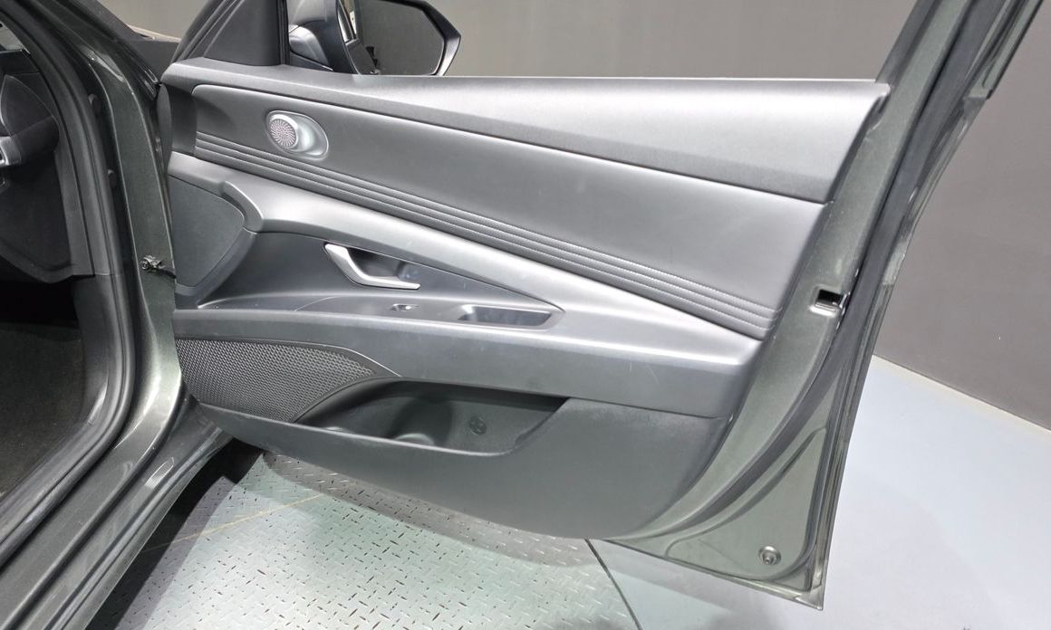 Hyundai AVANTE 2021