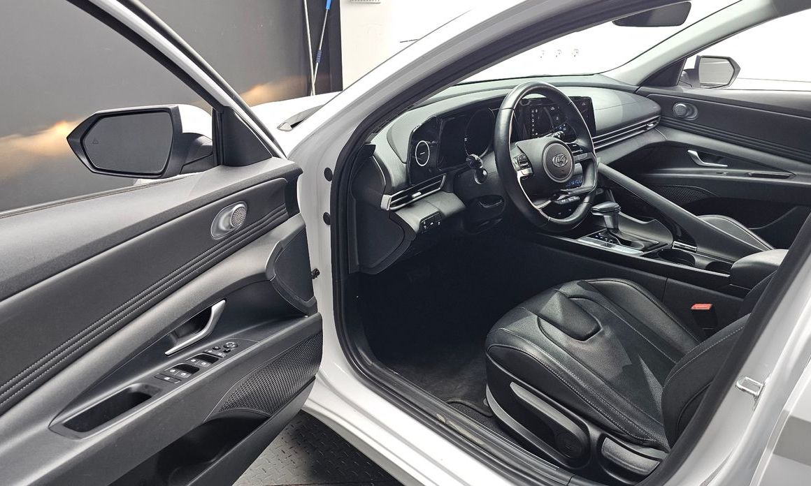 Hyundai AVANTE 2021