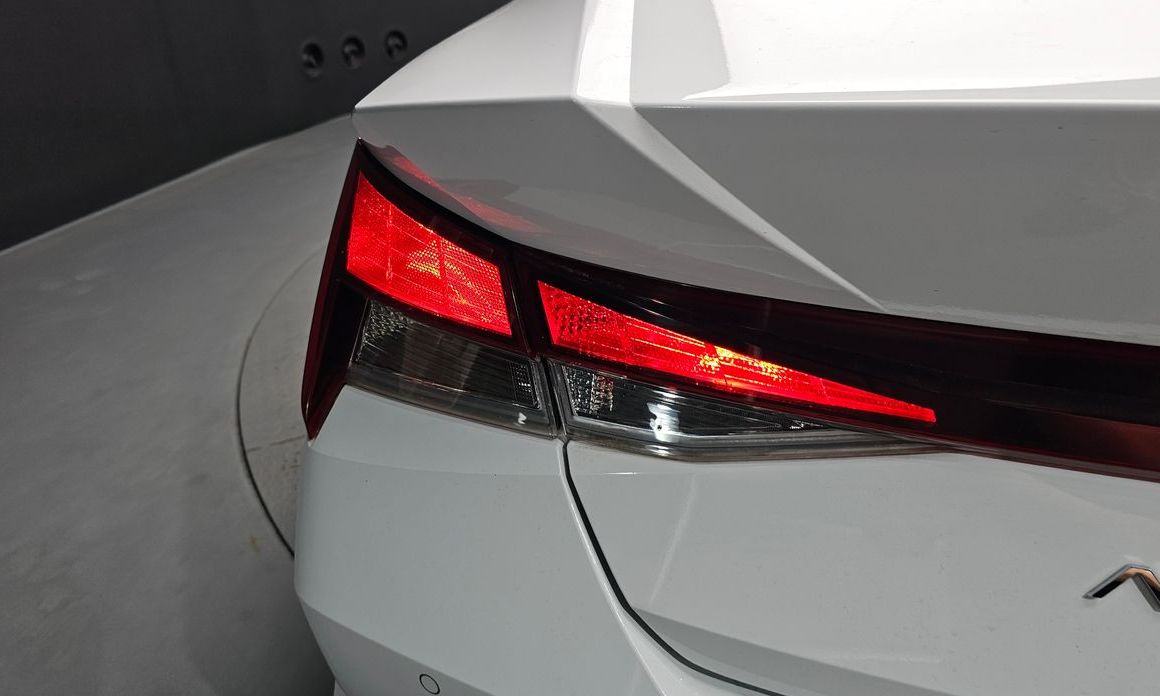 Hyundai AVANTE 2021