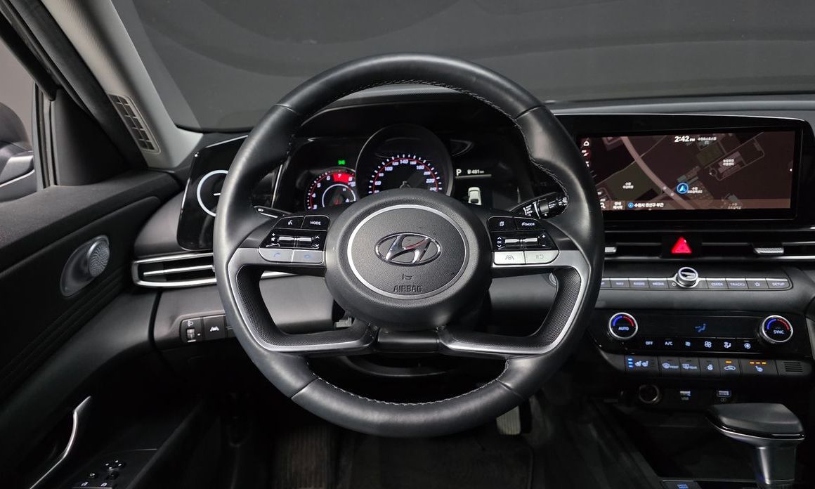 Hyundai AVANTE 2021