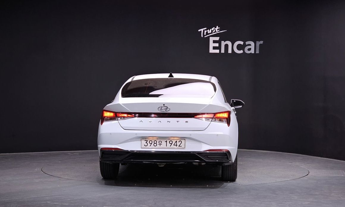 Hyundai AVANTE 2021