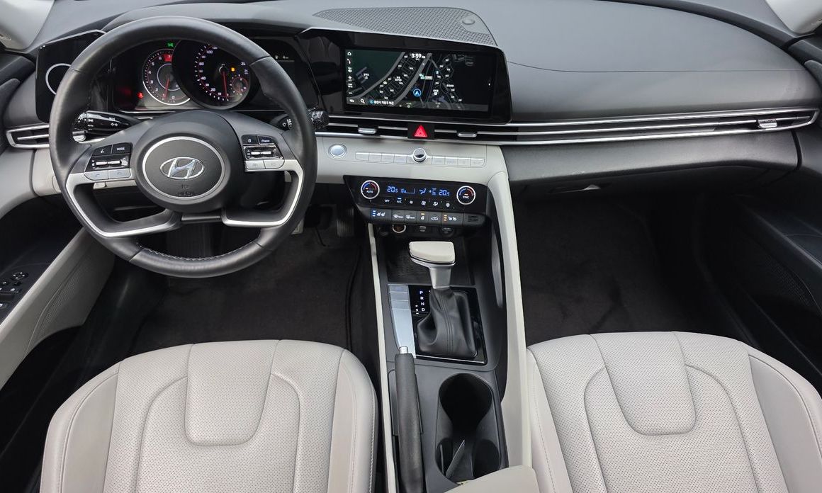 Hyundai AVANTE 2023
