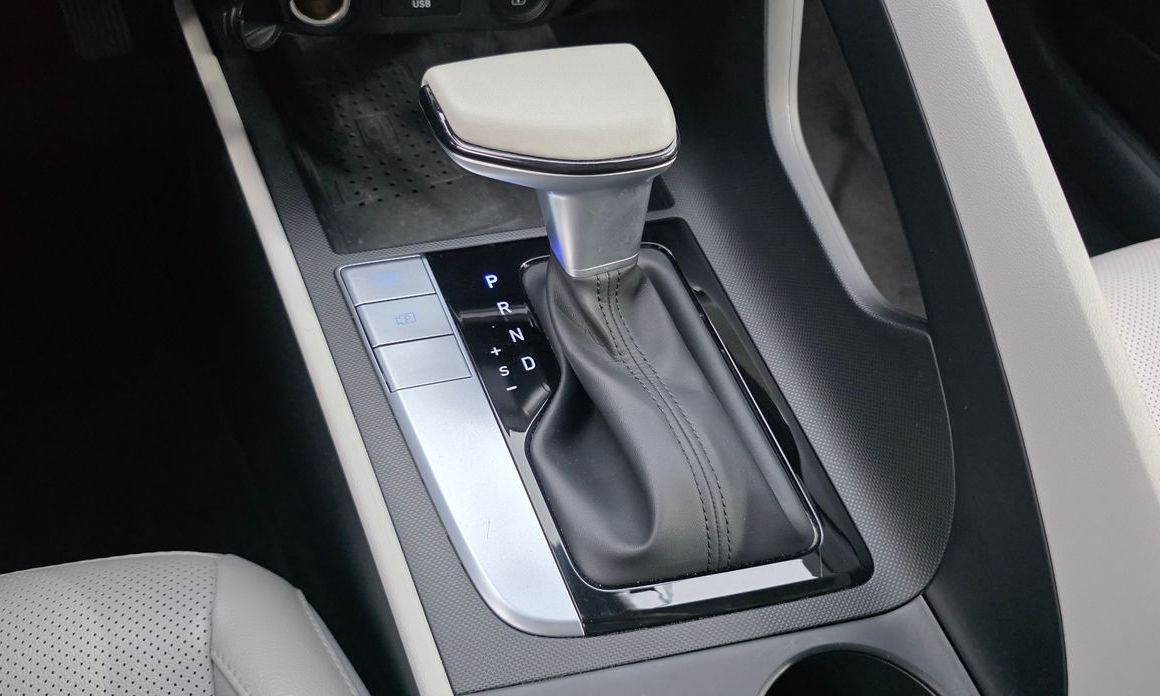 Hyundai AVANTE 2023