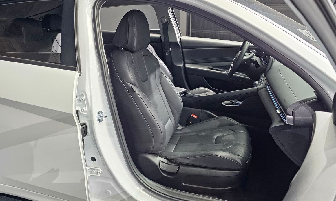 Hyundai AVANTE 2024