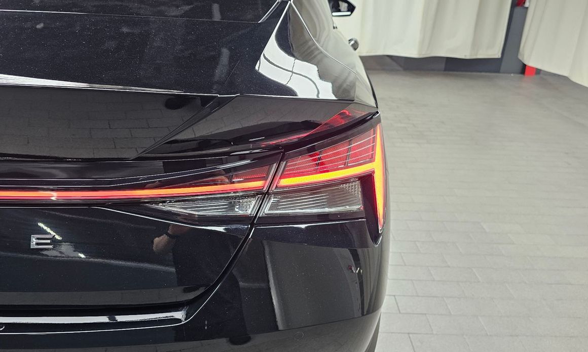 Hyundai AVANTE 2021