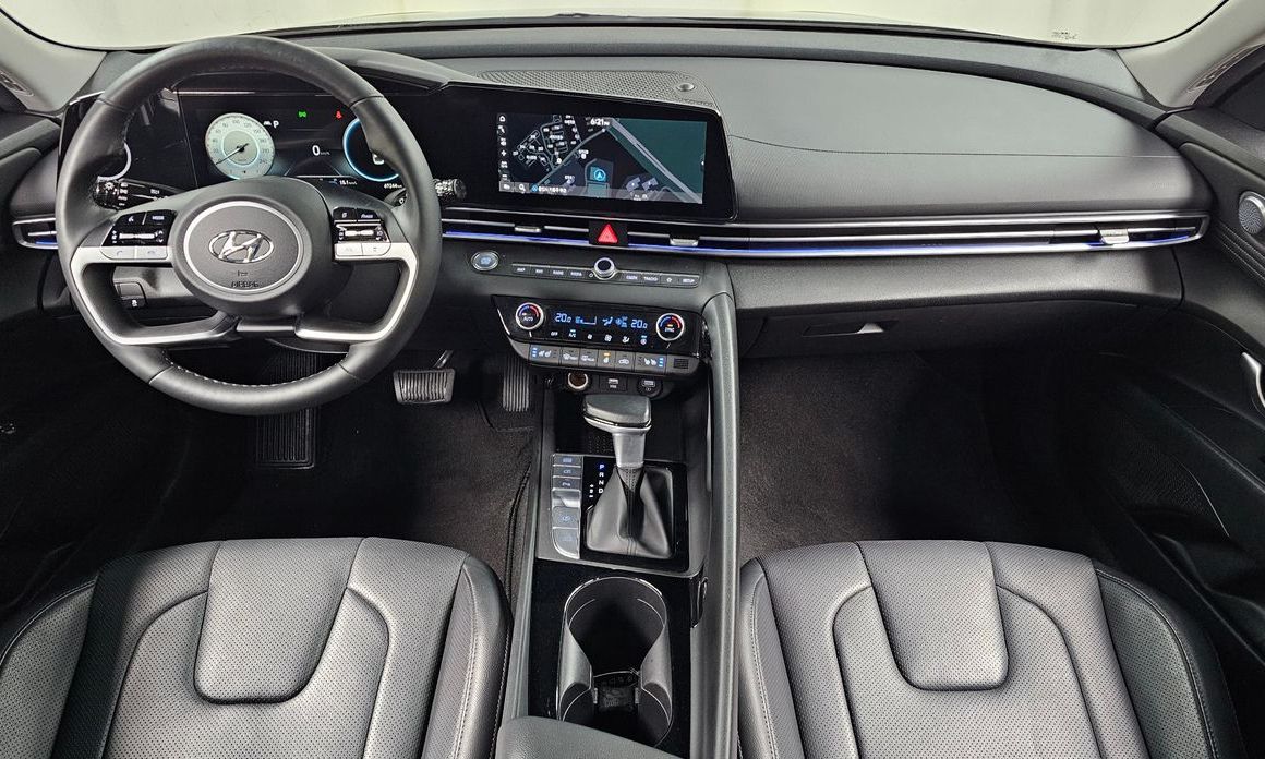 Hyundai AVANTE 2021