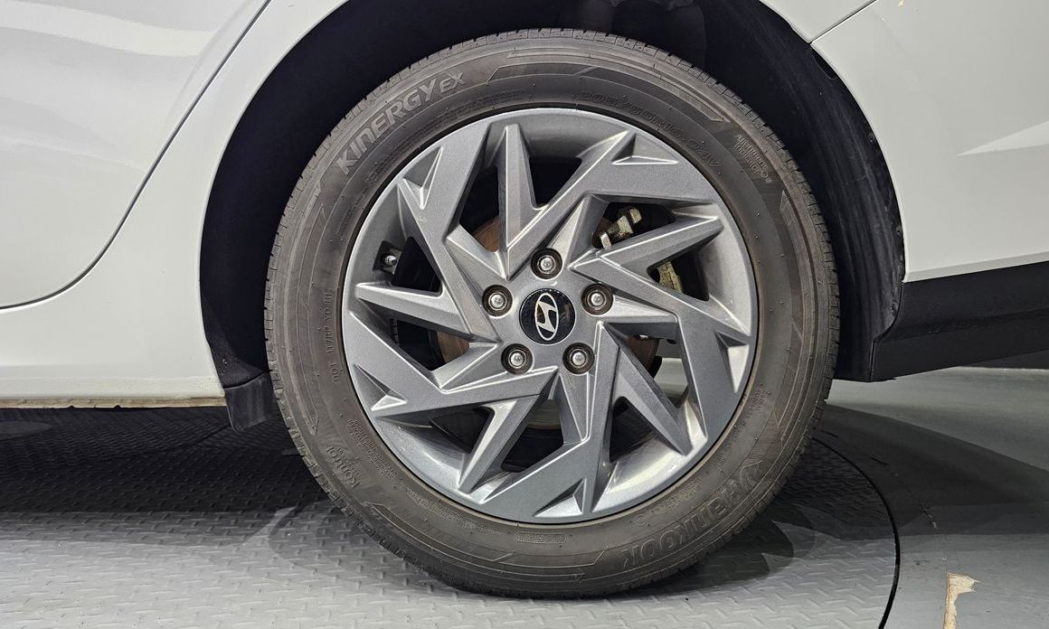 Hyundai AVANTE 2024