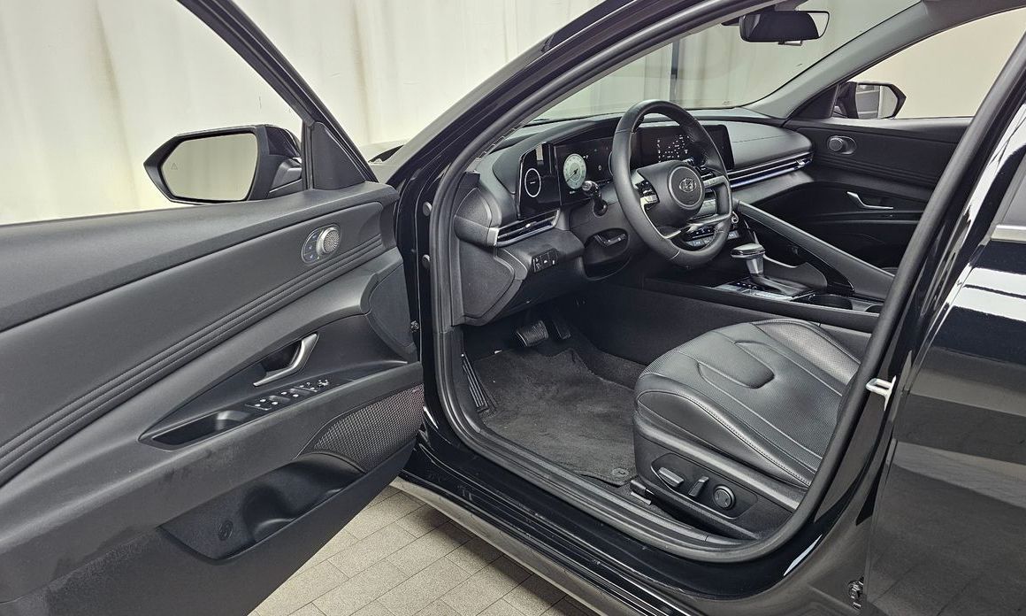 Hyundai AVANTE 2021