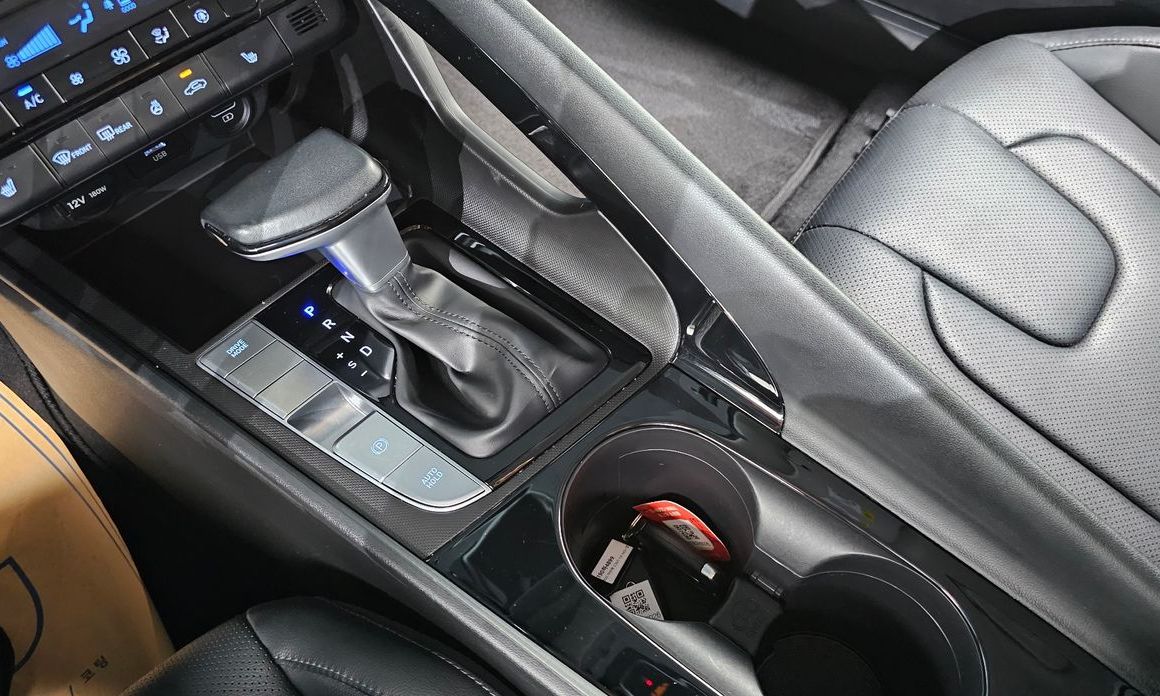 Hyundai AVANTE 2023