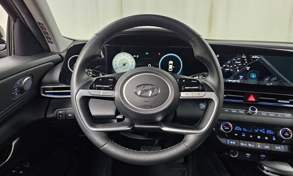 Hyundai AVANTE 2021