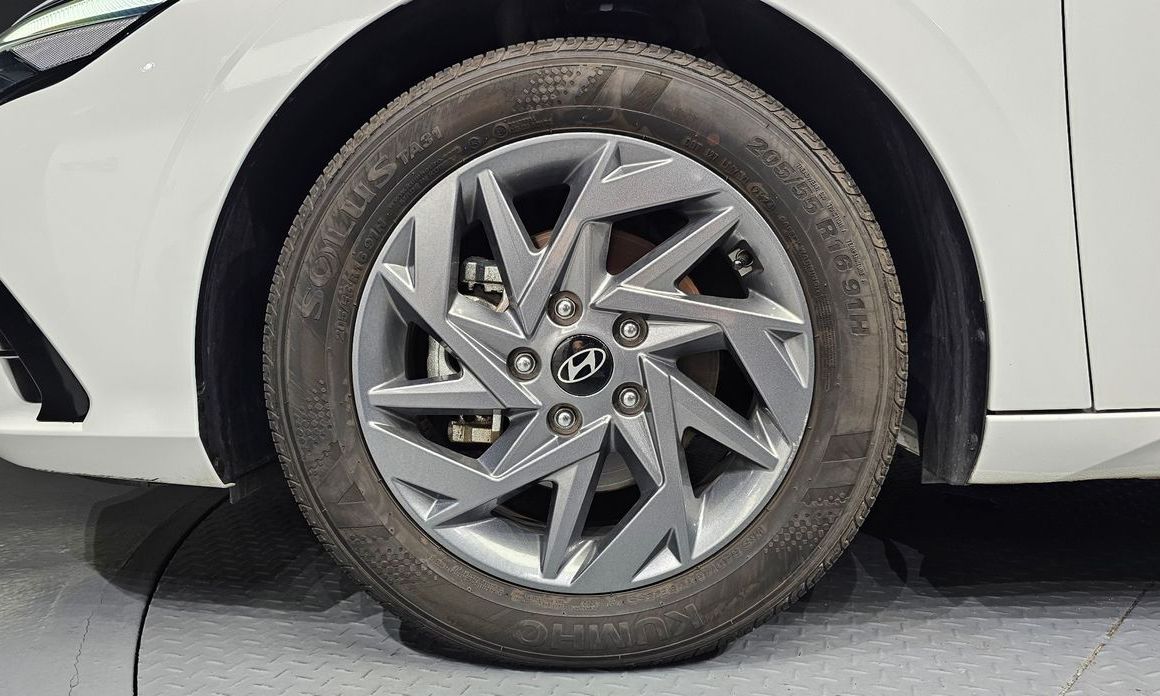Hyundai AVANTE 2024