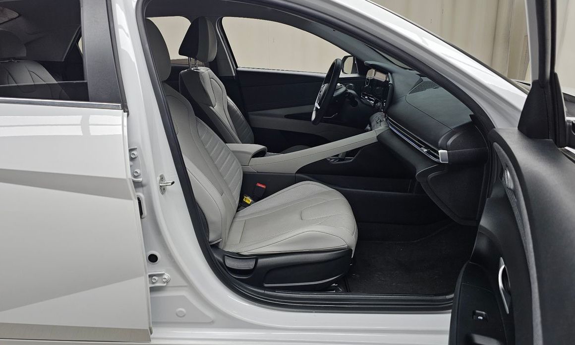 Hyundai AVANTE 2022