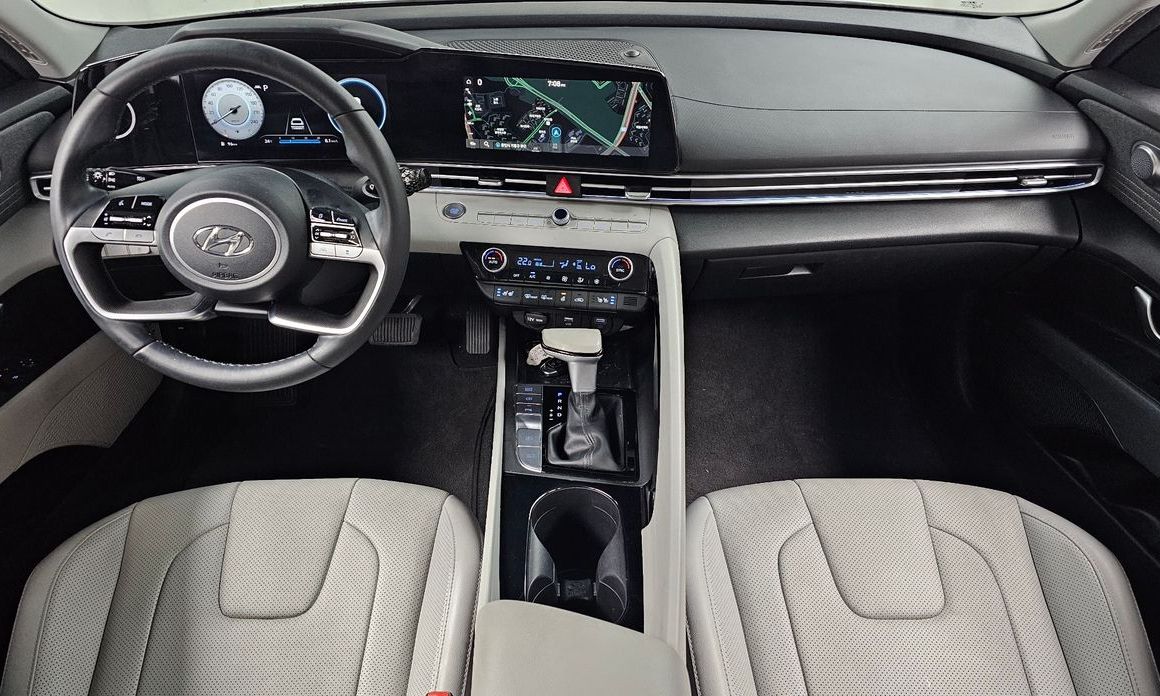 Hyundai AVANTE 2022
