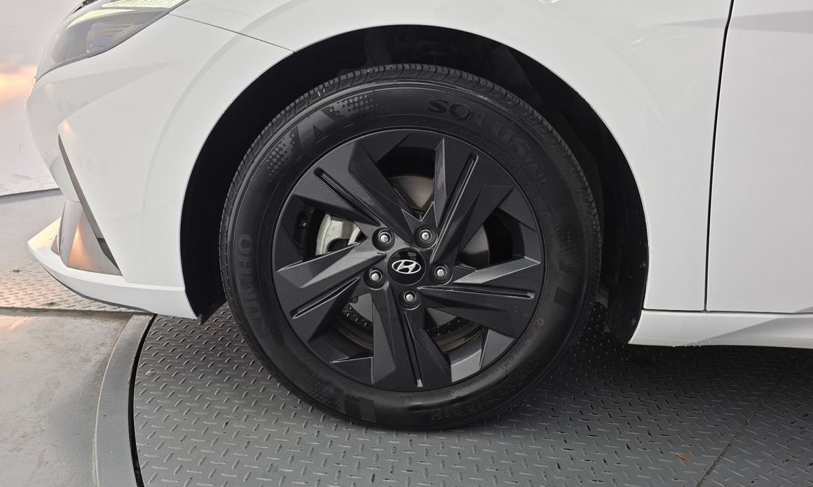 Hyundai AVANTE 2023