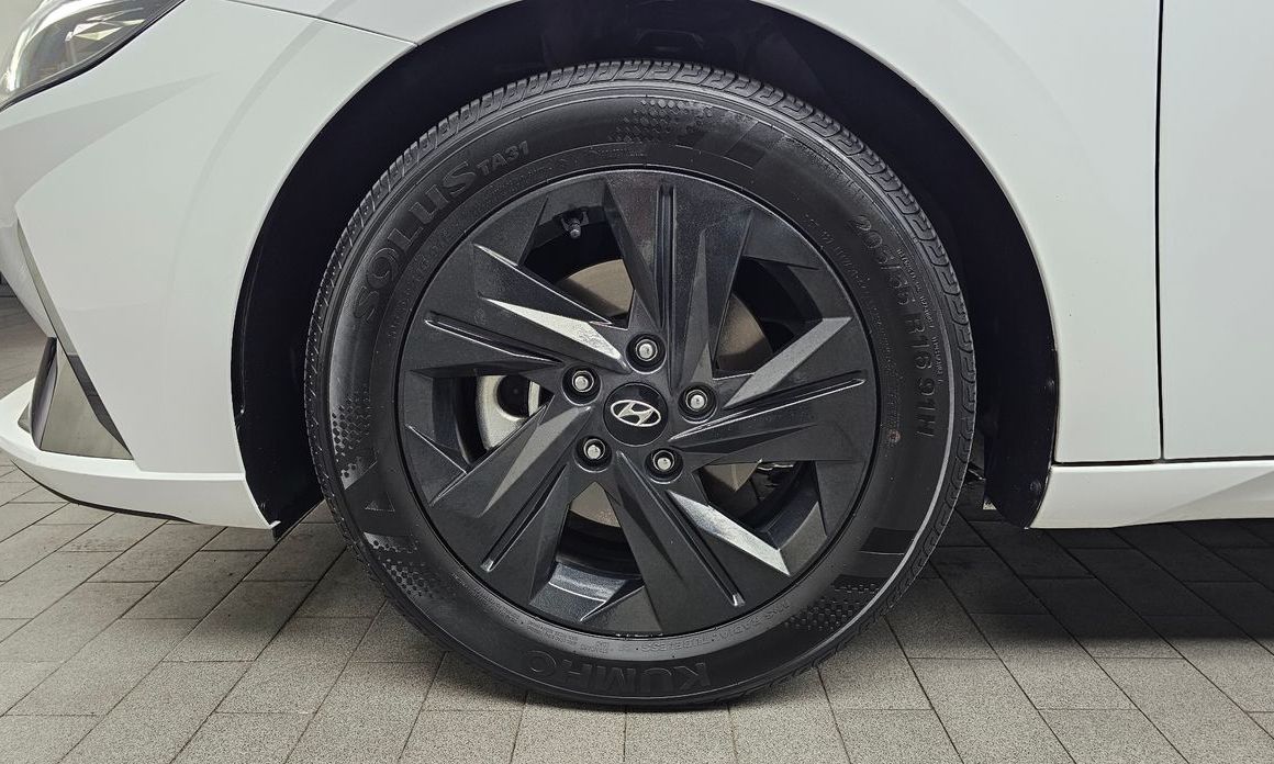 Hyundai AVANTE 2022