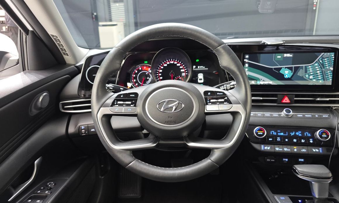 Hyundai AVANTE 2023
