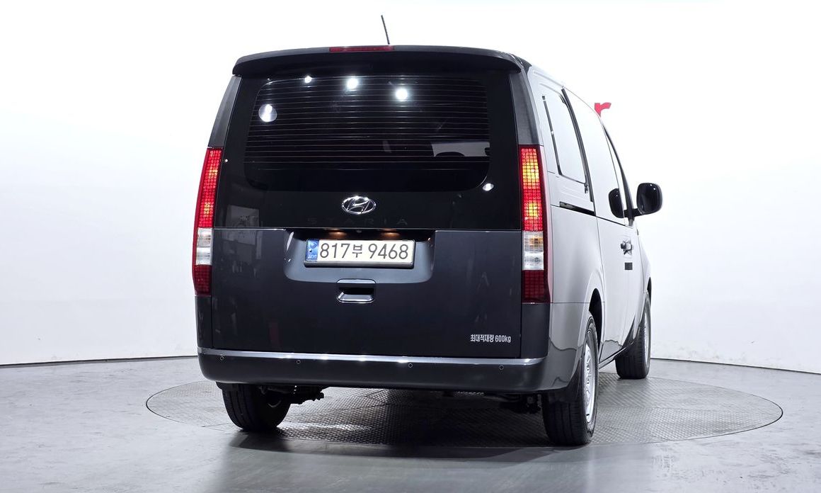 Hyundai Staria 2022