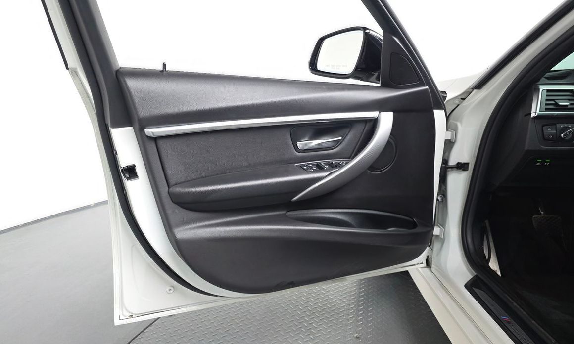 BMW 3-Series 2018