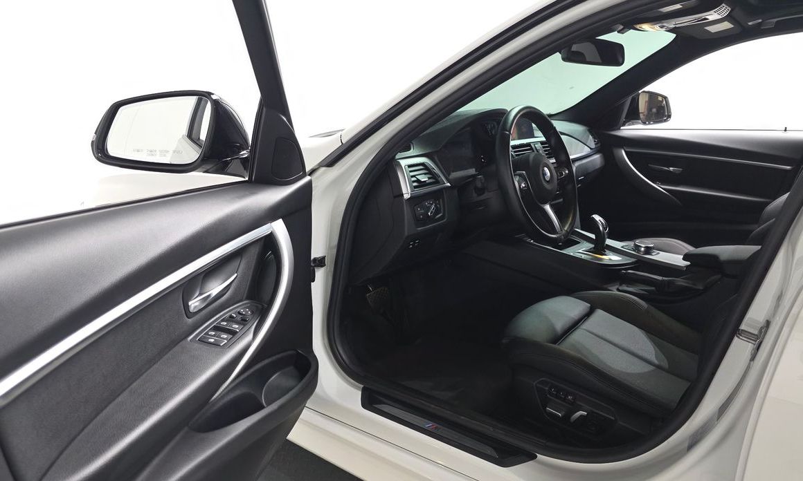 BMW 3-Series 2018