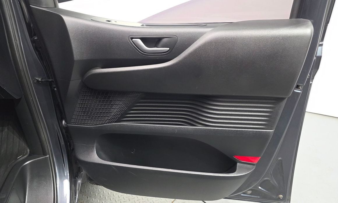 Hyundai Staria 2022