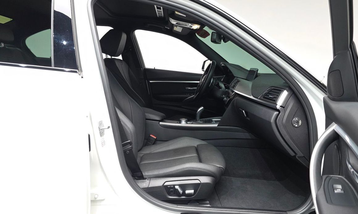 BMW 3-Series 2018
