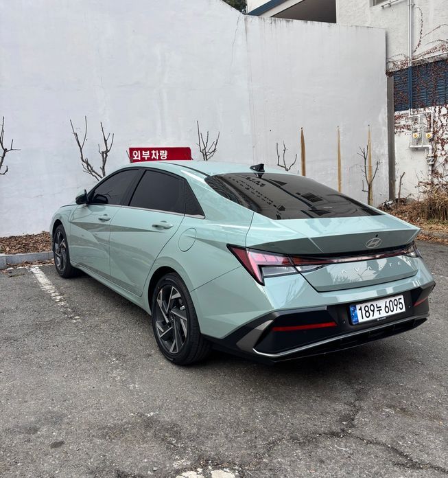 Hyundai AVANTE 2025
