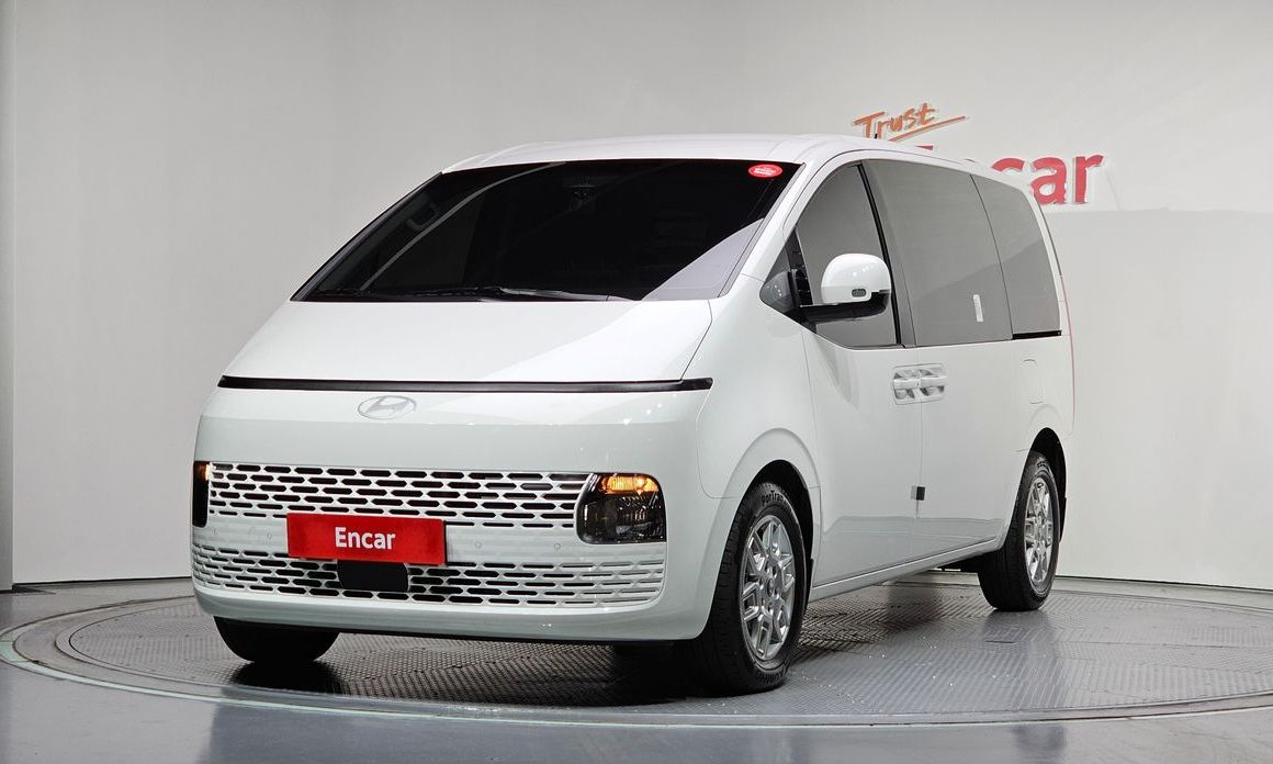 Hyundai Staria 2025