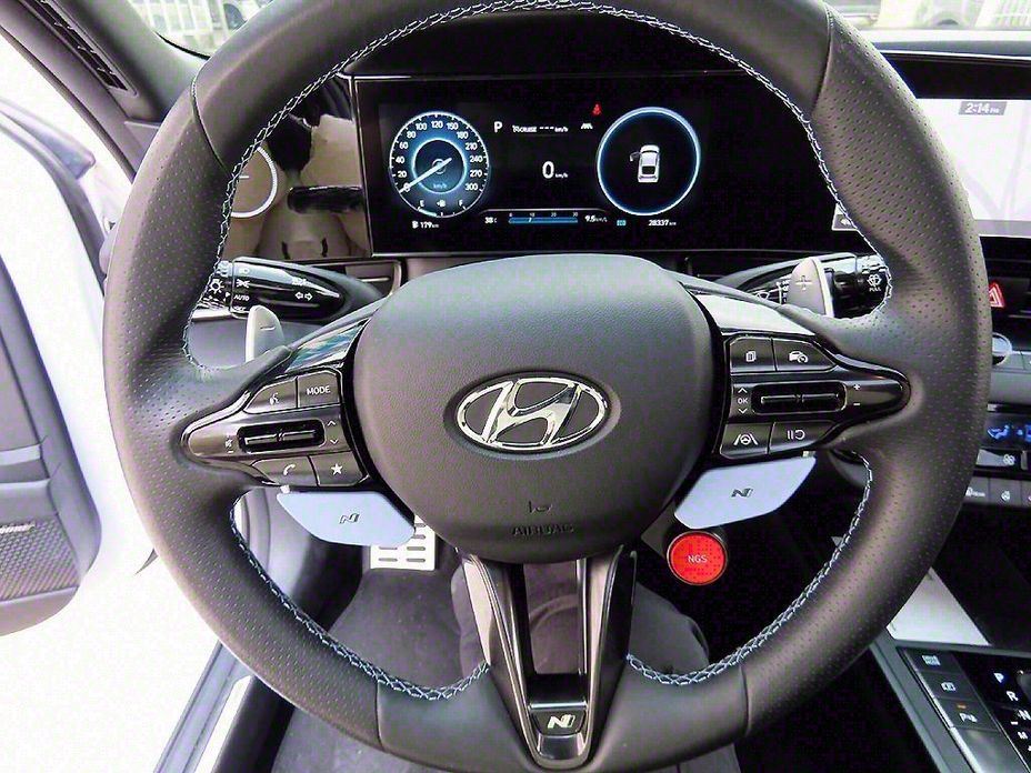 Hyundai AVANTE 2022