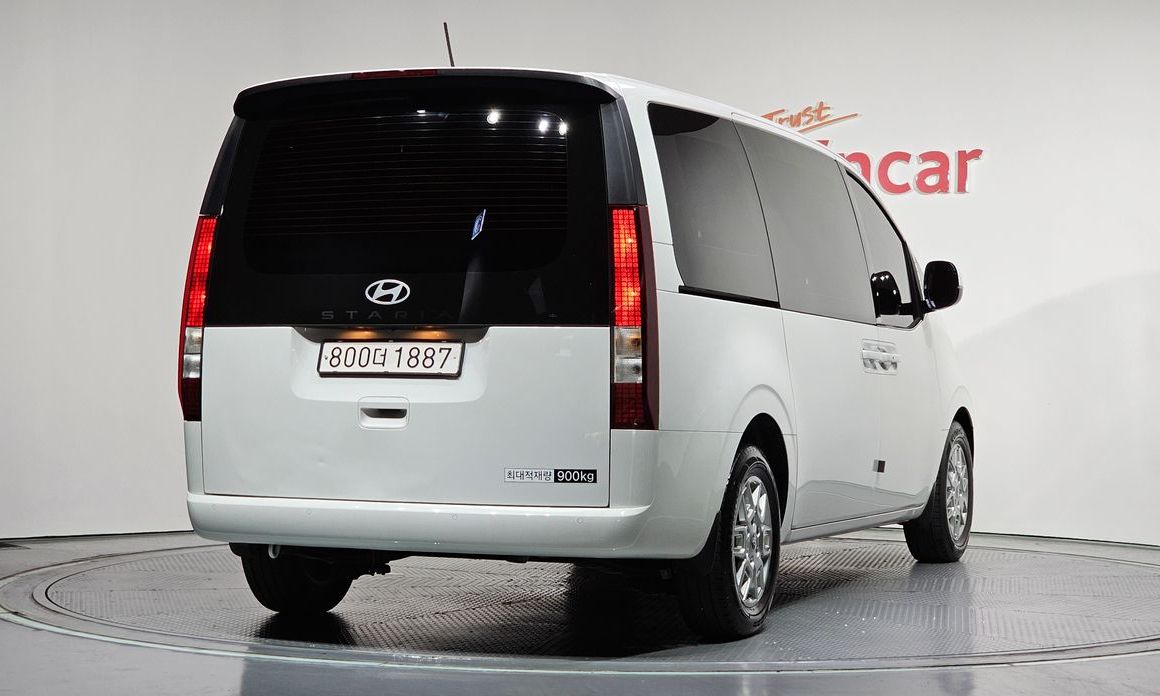 Hyundai Staria 2025