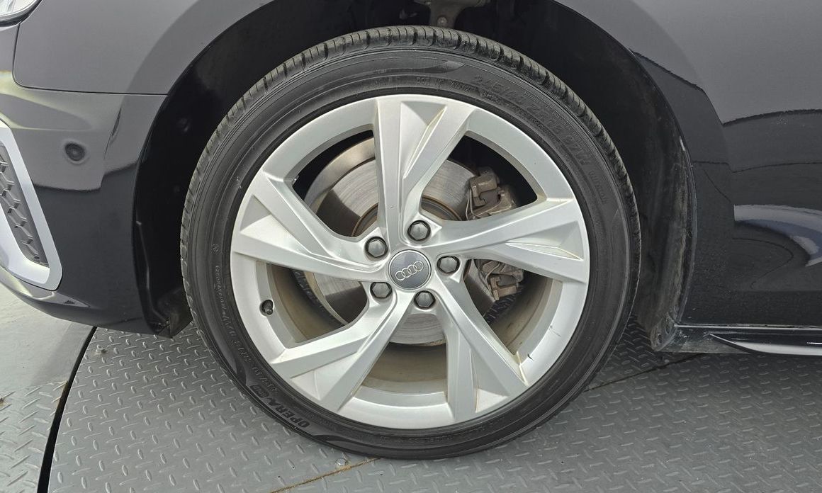 Audi A4 2021