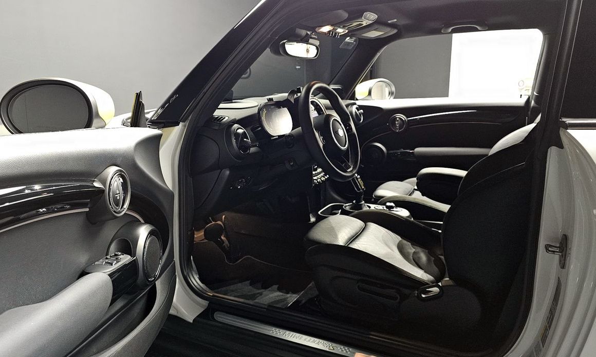 Mini Cooper 2024