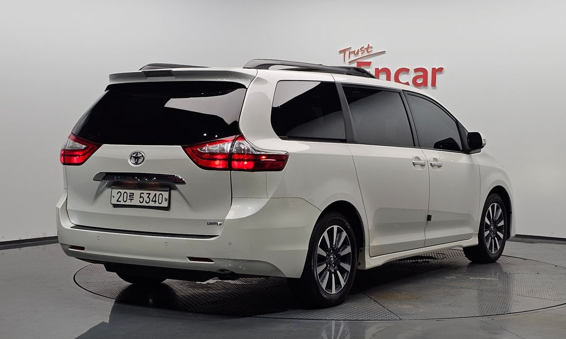 Toyota Sienna 2018