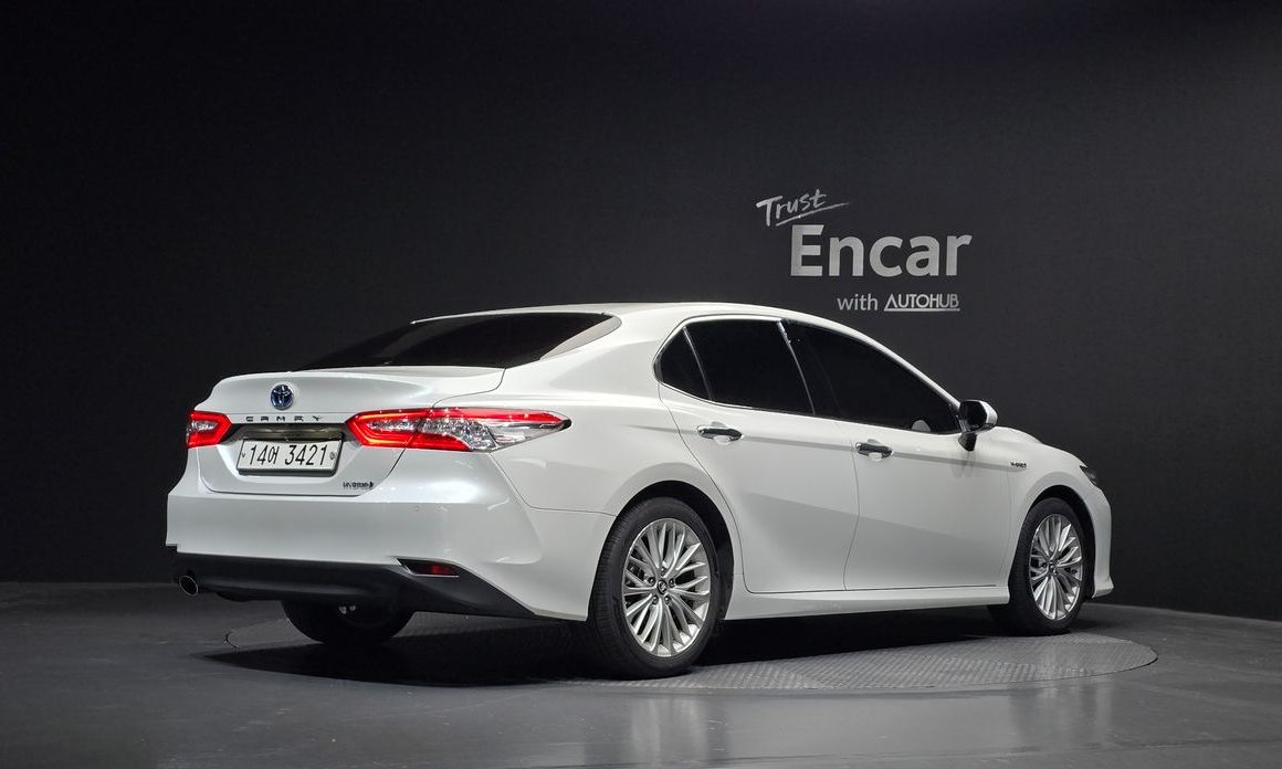 Toyota Camry 2019