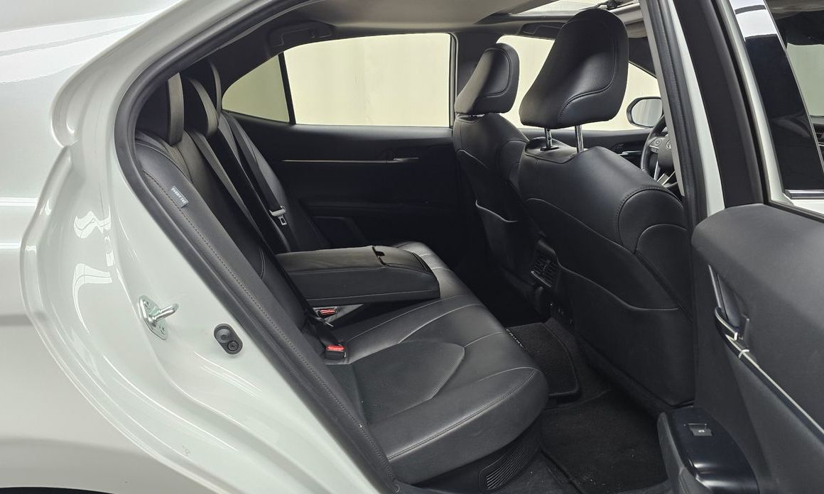 Toyota Camry 2019