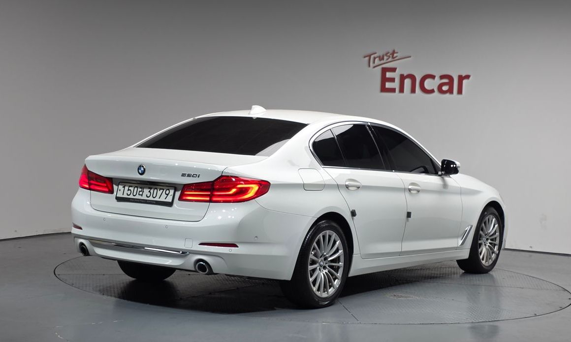 BMW 5-Series 2020
