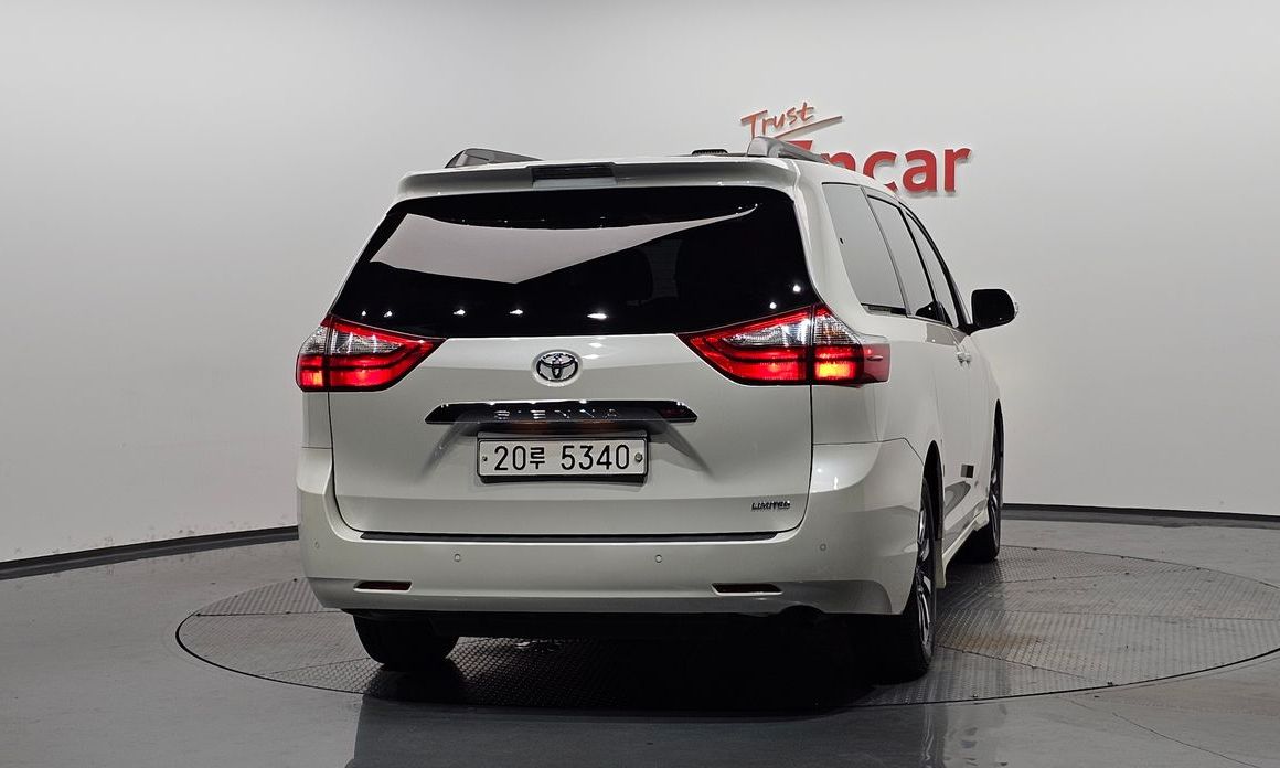 Toyota Sienna 2018
