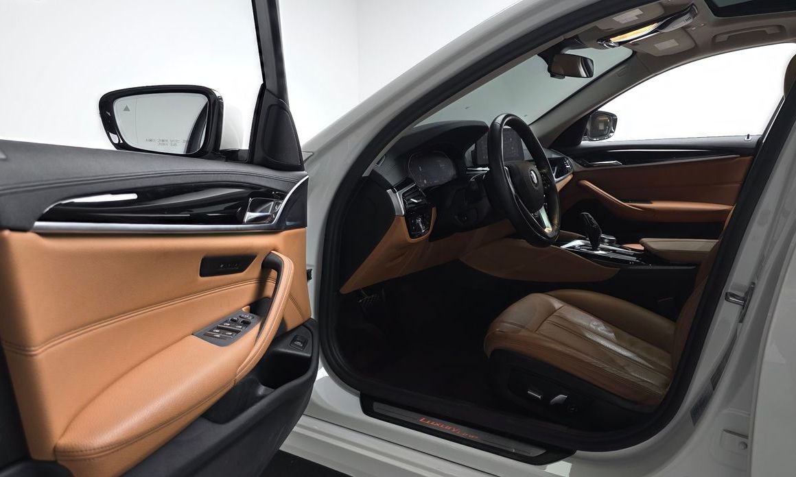 BMW 5-Series 2020