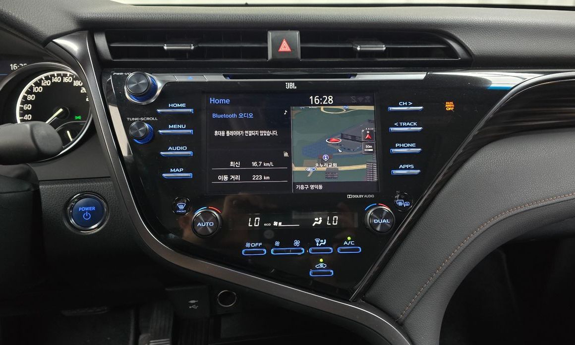 Toyota Camry 2019