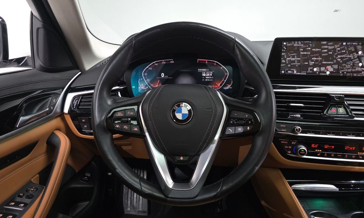 BMW 5-Series 2020