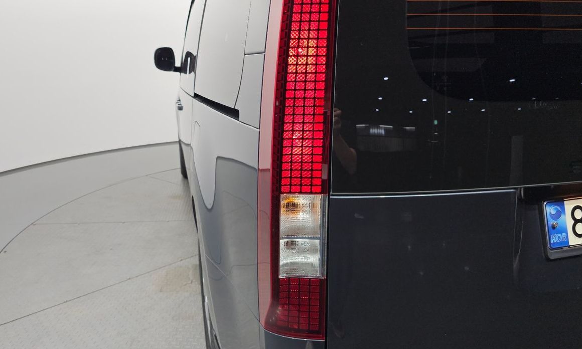 Hyundai Staria 2024