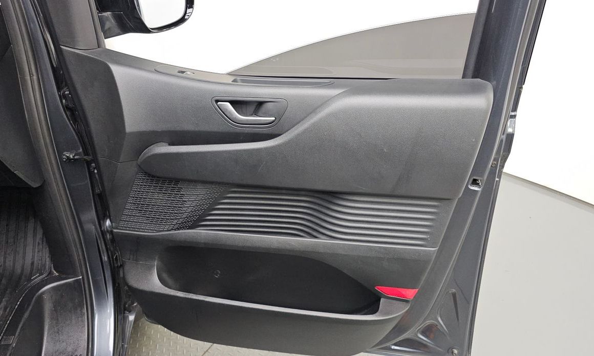 Hyundai Staria 2024