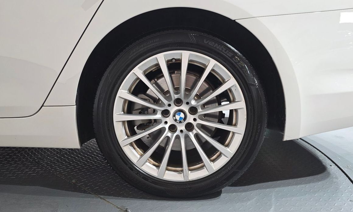 BMW 5-Series 2020