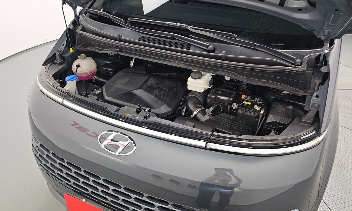 Hyundai Staria 2024