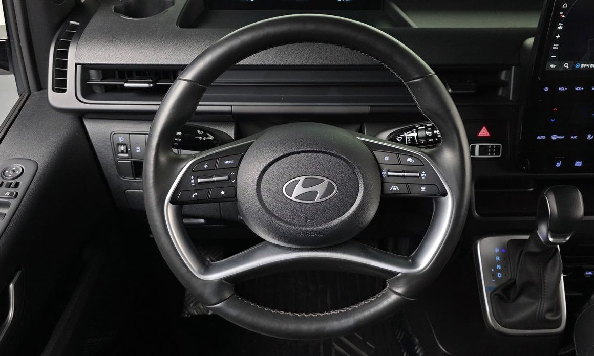 Hyundai Staria 2025