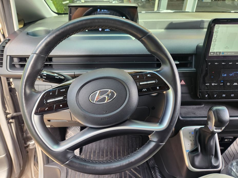 Hyundai Staria 2023