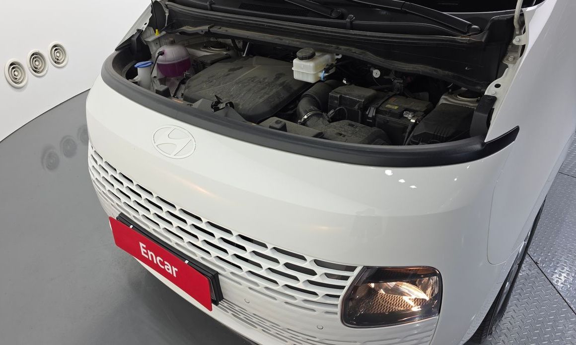 Hyundai Staria 2025