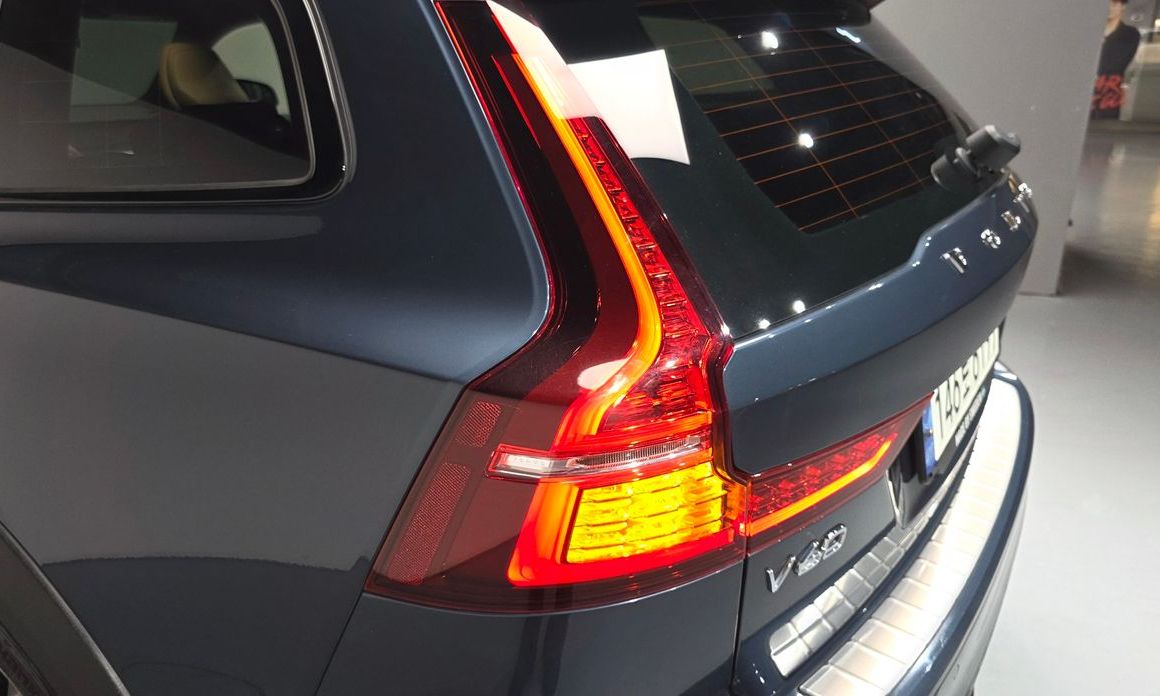 Volvo V60 2021